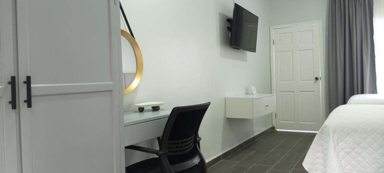 Tramonto Boutique Hotel La Ceiba Luaran gambar